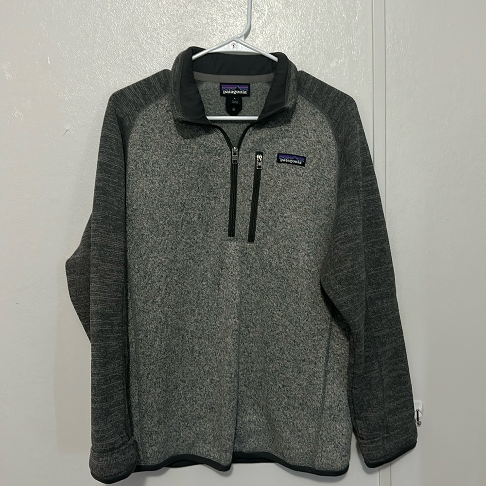 Mens patagonia wuarter zip size smaal fits like medium